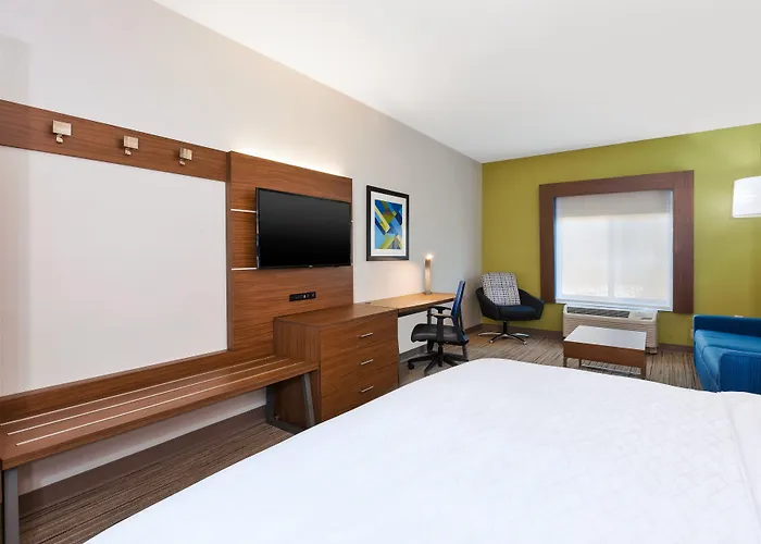 Holiday Inn Express And Suites Three Rivers By Ihg