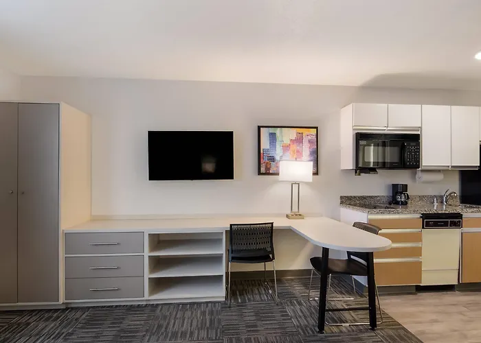 Mainstay Suites Omaha Old Mill