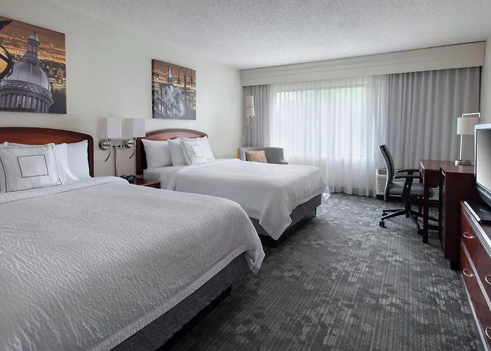 Courtyard By Marriott Princeton