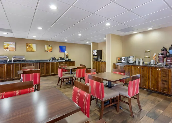 Comfort Suites At The University