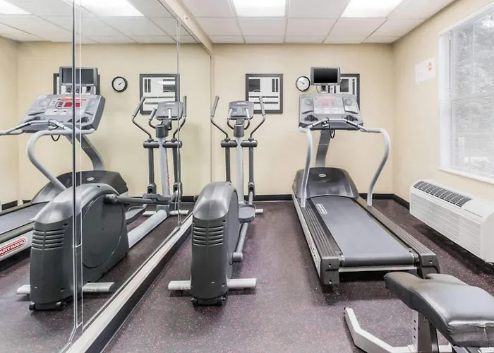 Birch Hills Suites - Blue Ash