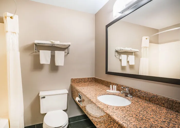 Days Inn & Suites By Wyndham Wausau