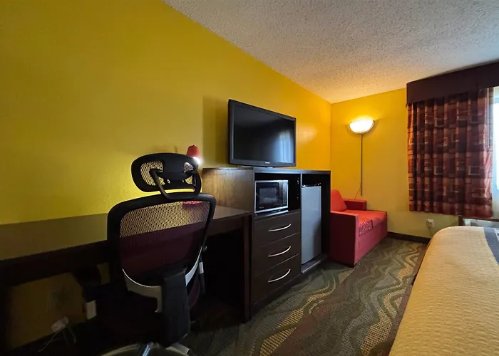 Super 8 By Wyndham Jacksonville