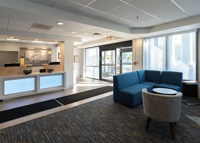 Holiday Inn Express Boston By Ihg