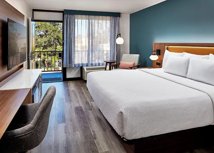 La Quinta By Wyndham Thousand Oaks-Newbury Park