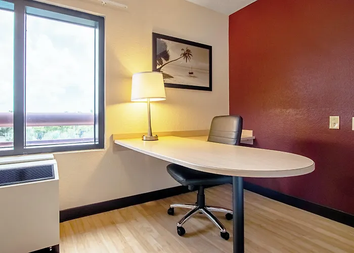 Red Roof Inn Plus+ West Palm Beach