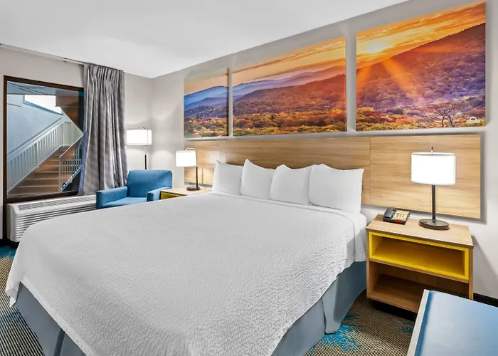 Days Inn By Wyndham Saint Pauls