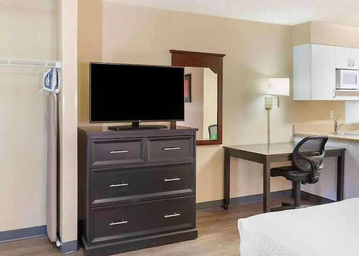 Studio 6 Suites Fresno North Ca