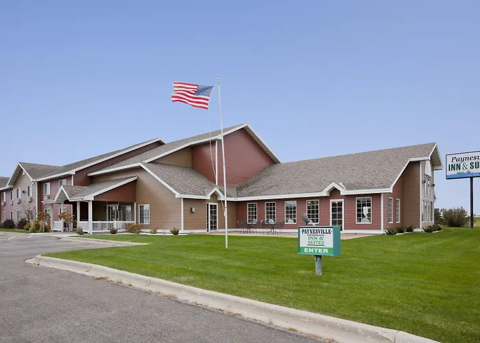 Paynesville Inn & Suites
