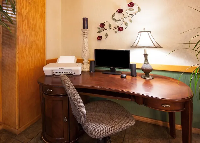 Days Inn By Wyndham Clinton Ok