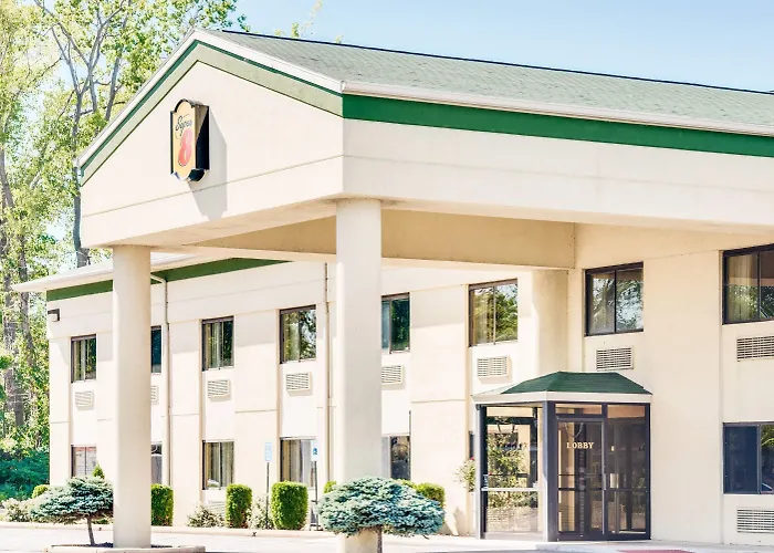 Super 8 By Wyndham Port Clinton