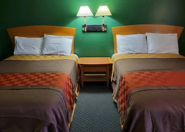 Emerald Inn & Lounge