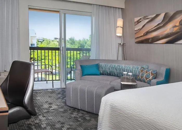 Comfort Inn & Suites Bethlehem Lehigh Valley Airport