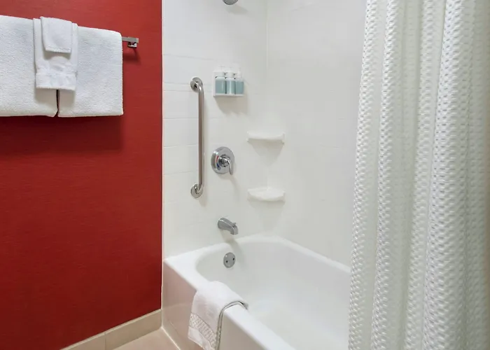 Courtyard By Marriott Mt. Laurel