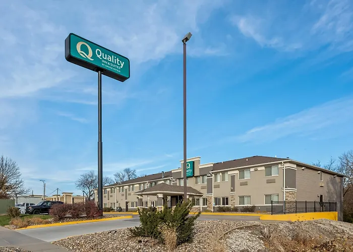 Quality Inn & Suites Des Moines Airport