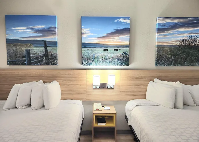 Days Inn & Suites By Wyndham Corpus Christi Central
