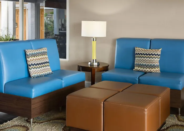 Super 8 By Wyndham Ellenton Bradenton Area