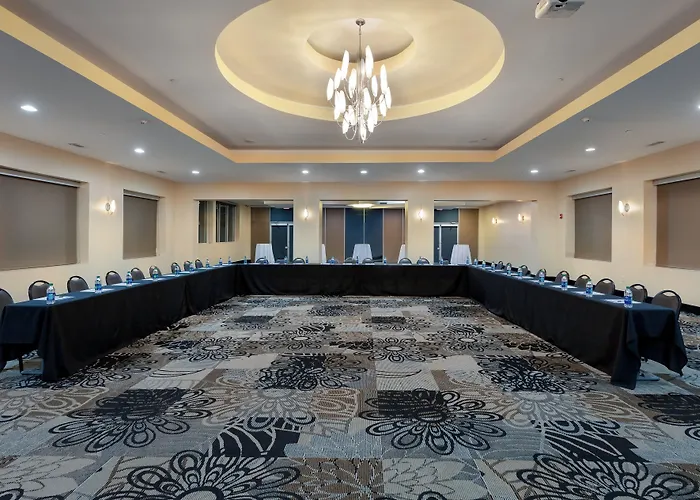 Holiday Inn Express & Suites - Atlanta Downtown By Ihg