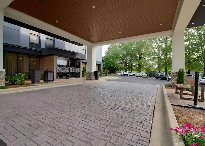 Hampton Inn Birmingham-Colonnade 280