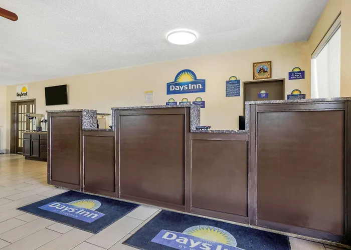 Days Inn By Wyndham Cortez