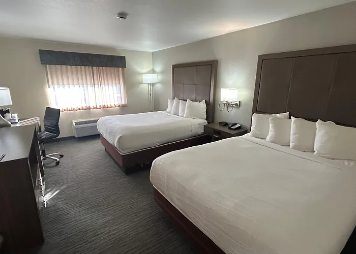 Best Western Plus Paper Valley Hotel