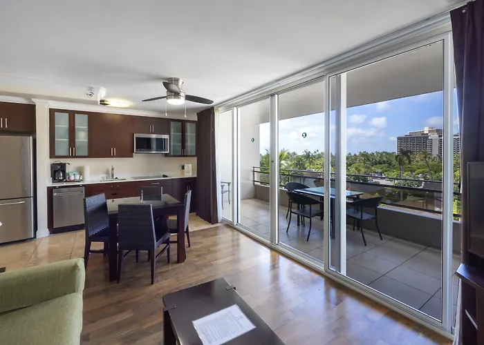 Regency On Beachwalk Waikiki By Outrigger