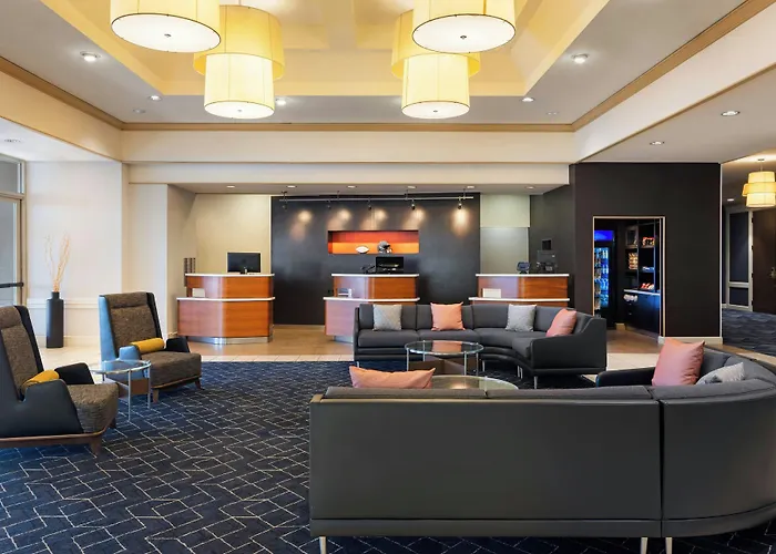 Courtyard By Marriott Baldwin Park