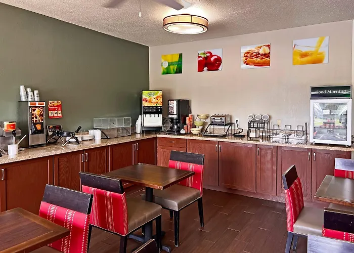 Quality Inn & Suites Green Bay - Ashwaubenon