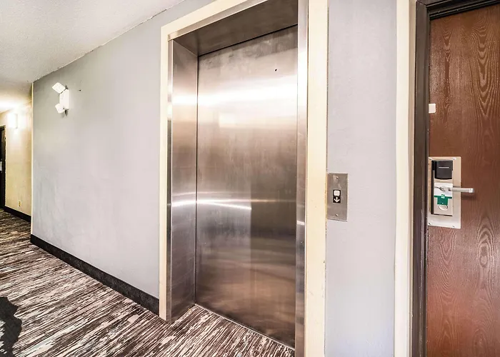 Quality Inn & Suites Danville East