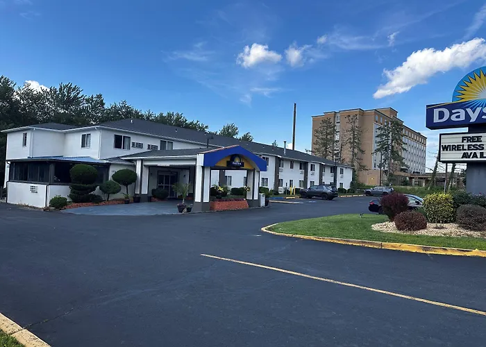 Days Inn By Wyndham Runnemede Philadelphia Area
