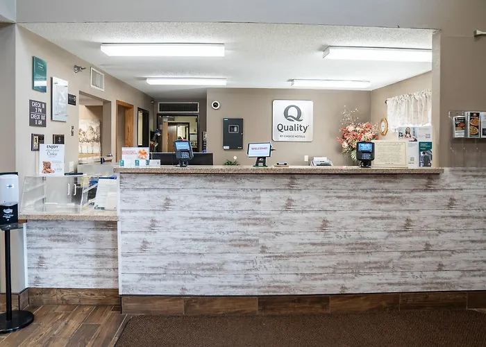 Quality Inn & Suites Watertown Near Prairie Lakes Ice Arena