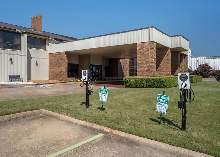 Surestay Plus Hotel By Best Western Greenwood