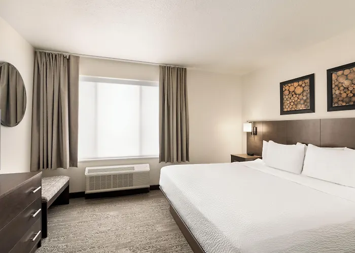 Days Inn & Suites By Wyndham Bozeman