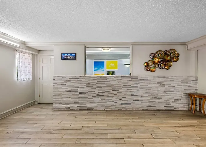Days Inn By Wyndham Birmingham/West