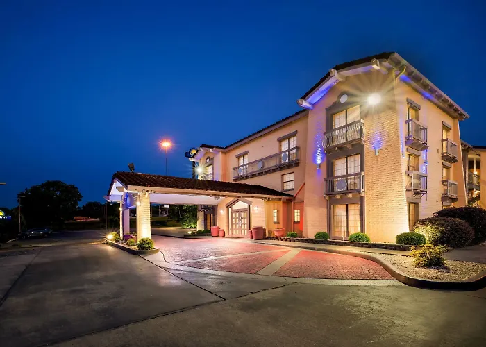 Days Inn By Wyndham Birmingham/West