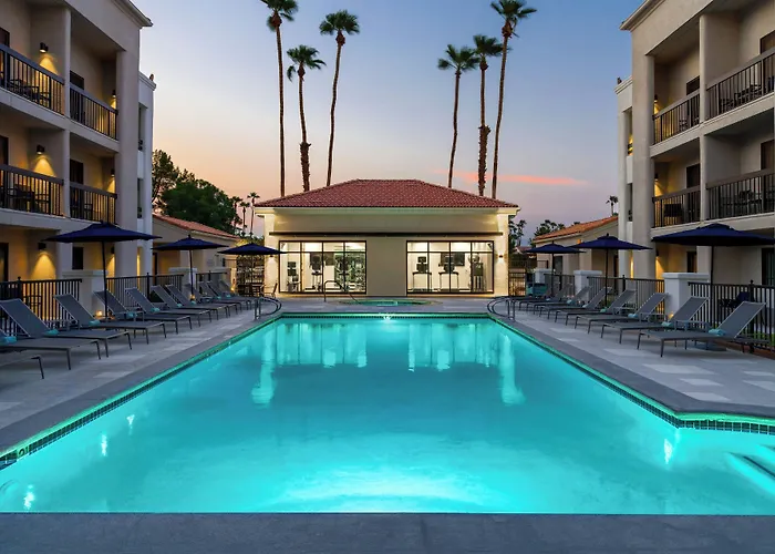 Courtyard By Marriott Palm Springs