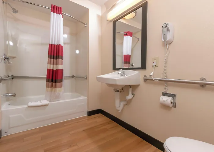 Red Roof Inn Plus+ Chicago - Naperville