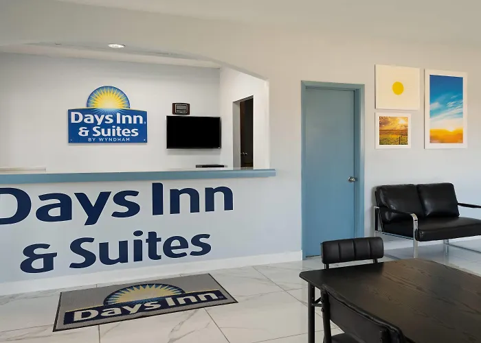 Days Inn & Suites By Wyndham Byram