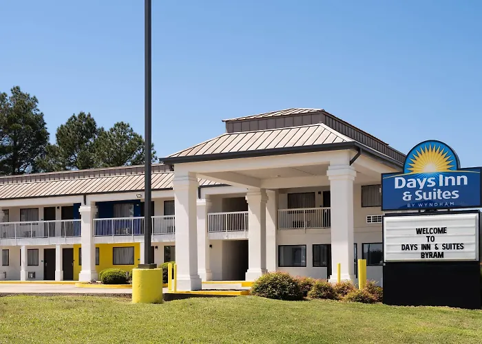 Days Inn & Suites By Wyndham Byram