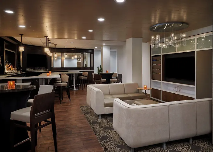 Holiday Inn Alexandria At Carlyle By Ihg