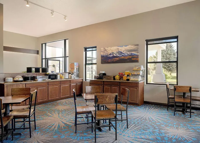 Days Inn By Wyndham Carbondale