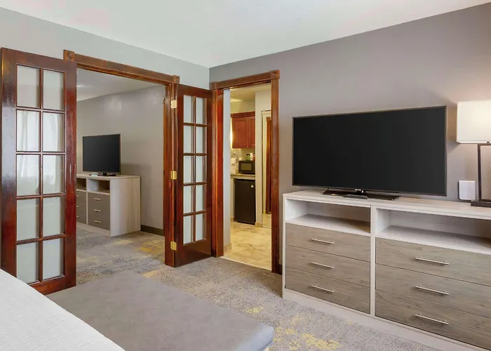 Best Western Plus Weston Inn