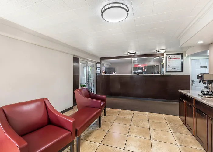 Red Roof Inn North Dallas - Park Central