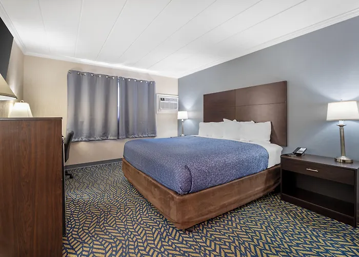 Econo Lodge Hicksville - Long Island