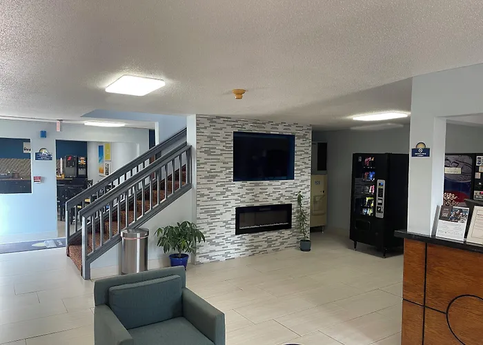 Days Inn By Wyndham Muncie -Ball State University