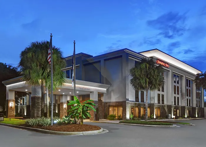 Hampton Inn Patriots Point