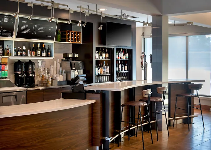 Courtyard By Marriott New Haven Wallingford
