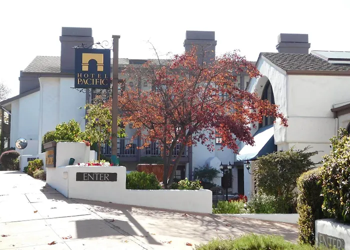 Hotel Pacific