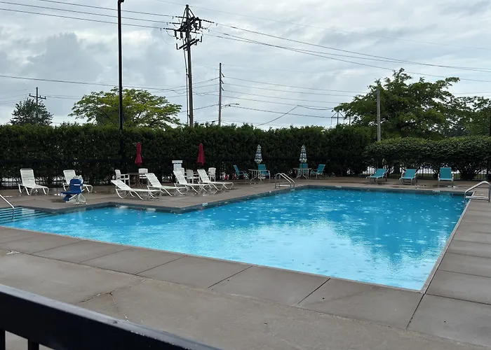 Clarion Pointe Near Erie Casino