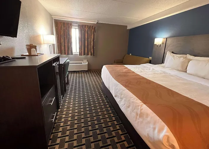 Days Inn By Wyndham Hurstbourne